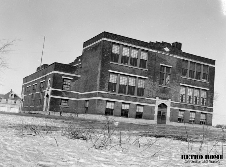 Columbus Elementary School – 1945 - Retro Rome